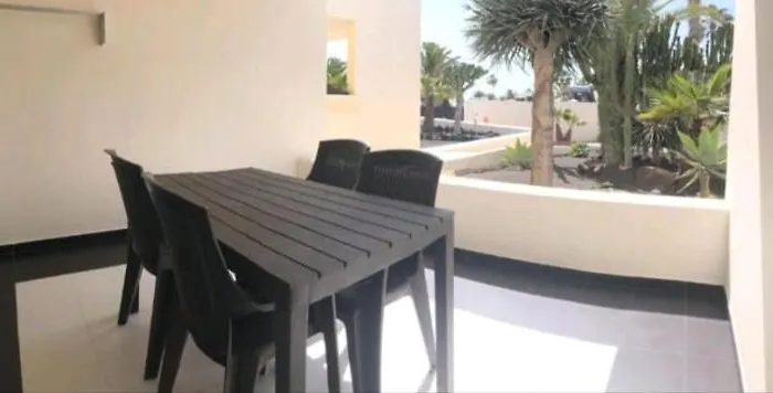 Suri Costa Teguise