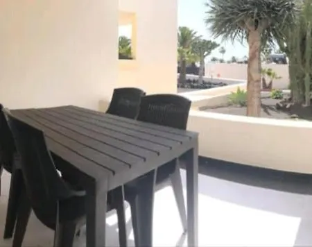 Suri Costa Teguise