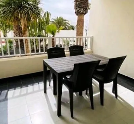 Suri Costa Teguise