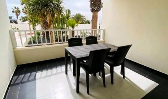 Suri Costa Teguise